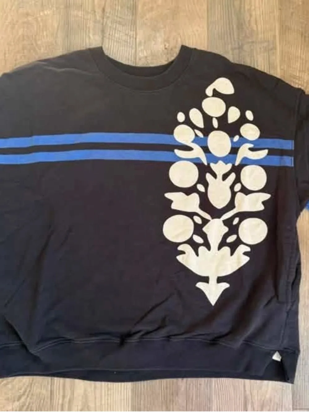 Free people all star buti logo pullover